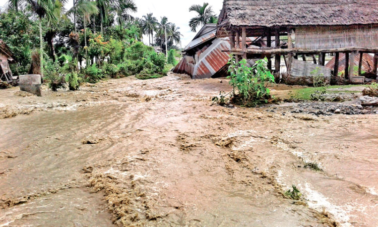 Over 31 killed in landslides,